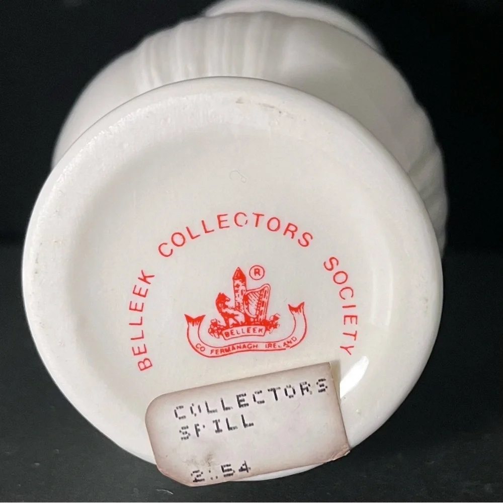 Vintage Belleek‎ Ireland Collectors Society Spill Vase NWT